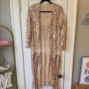 Source Unknown Shimmering Sequin Longline Top in Gold